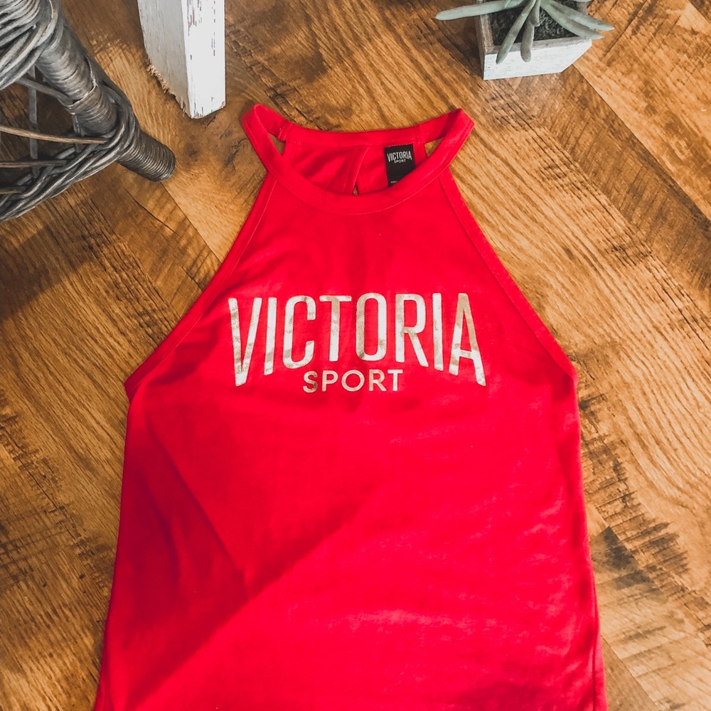 Victoria’s Secret Hot Red workout tank 🔥